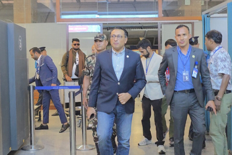 अमेरिका पुगे अर्थमन्त्री वाग्ले, पुनर्निर्माणदेखि एफएटीएफसम्म छलफल